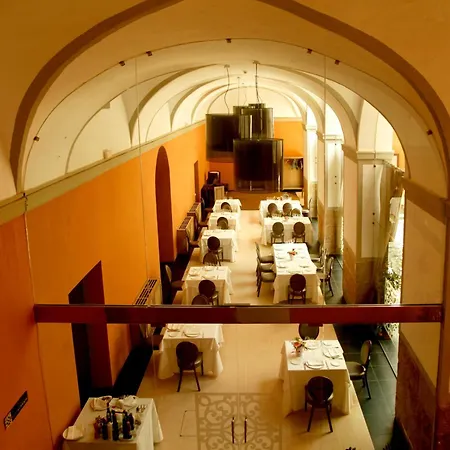 Hotel Martín El Humano
