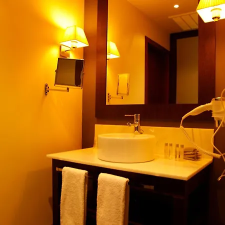 Martín El Humano Hotel 4*