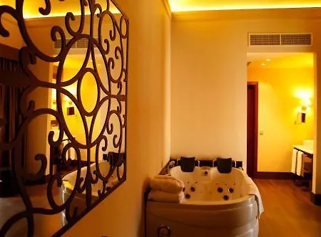 Martín El Humano Hotel 4*